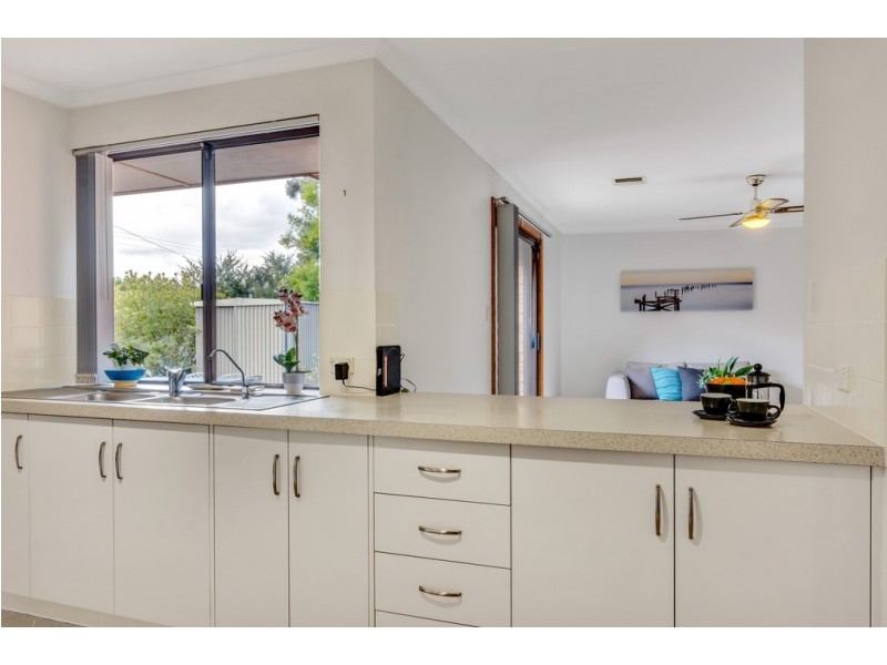 2 Abiona Street, Flagstaff Hill SA 5159