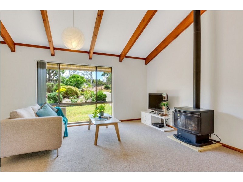 2 Abiona Street, Flagstaff Hill SA 5159