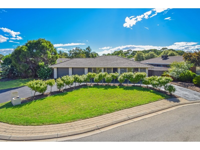 17 Epsilon Close, Woodcroft SA 5162