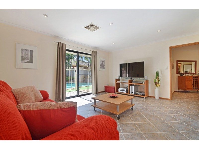 17 Epsilon Close, Woodcroft SA 5162