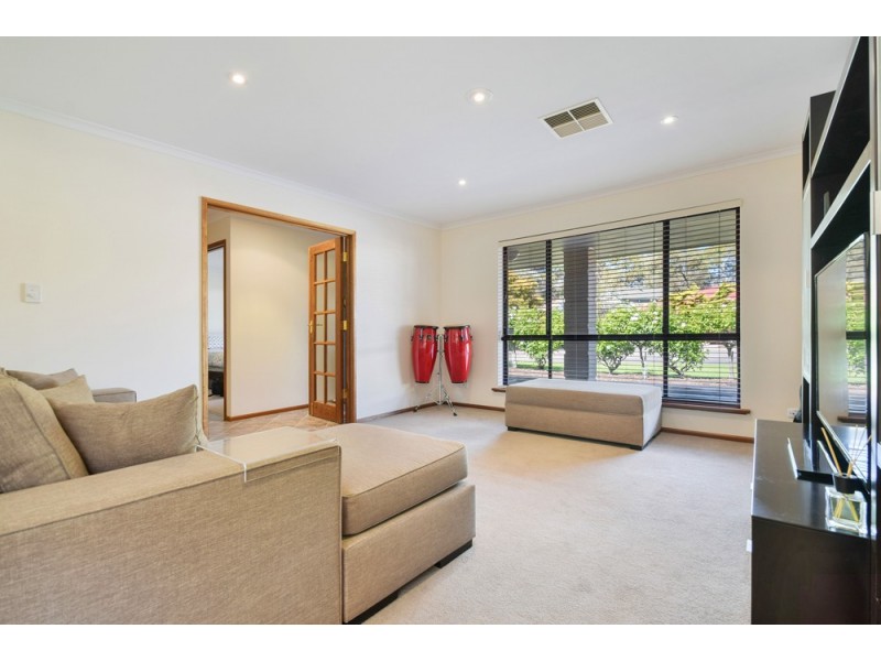 17 Epsilon Close, Woodcroft SA 5162