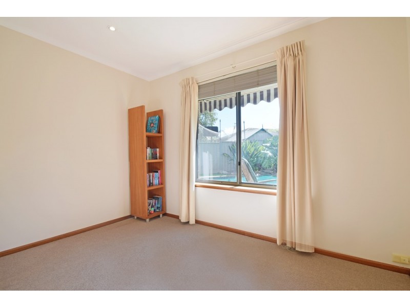 17 Epsilon Close, Woodcroft SA 5162