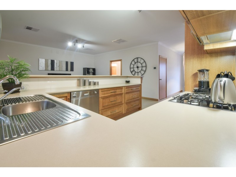 2 Cascabel Way, Noarlunga Downs SA 5168