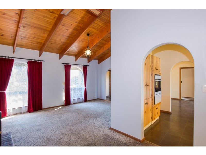 10 Windemere Place, O’halloran Hill SA 5158