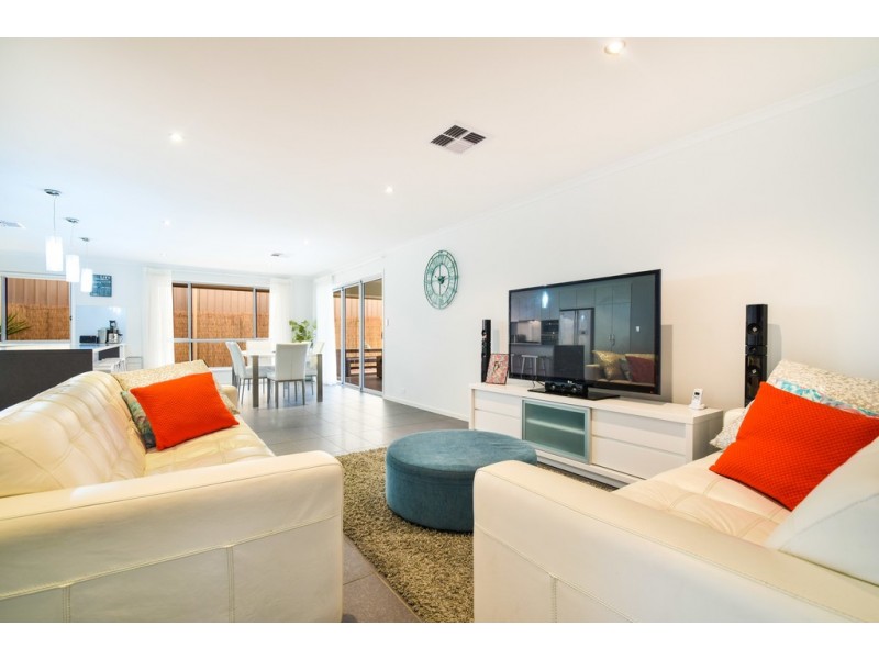 16 Beachport Road, Seaford Rise SA 5169