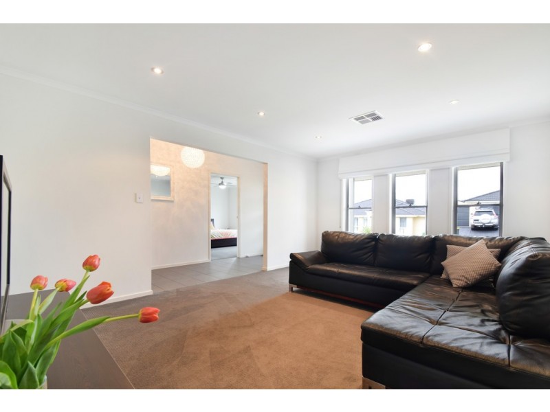 16 Beachport Road, Seaford Rise SA 5169