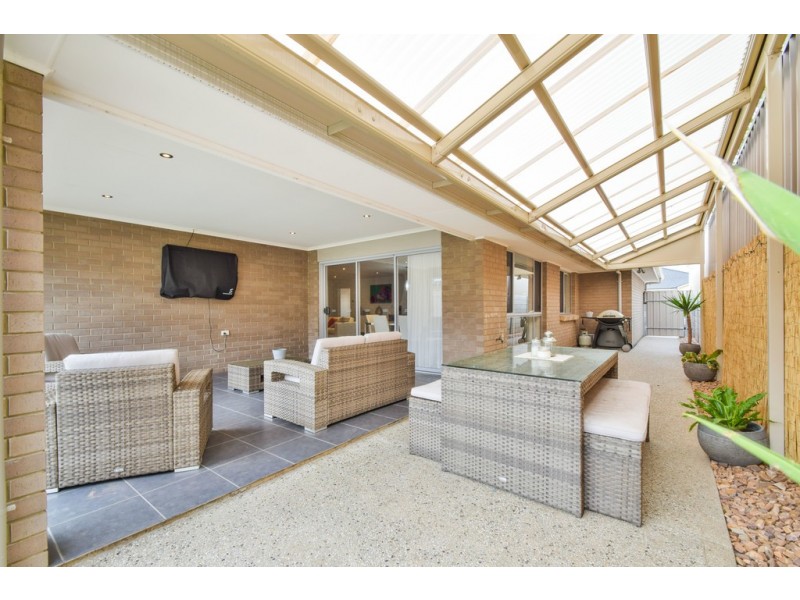 16 Beachport Road, Seaford Rise SA 5169