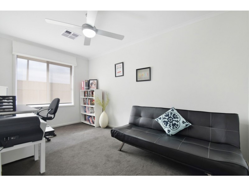 16 Beachport Road, Seaford Rise SA 5169