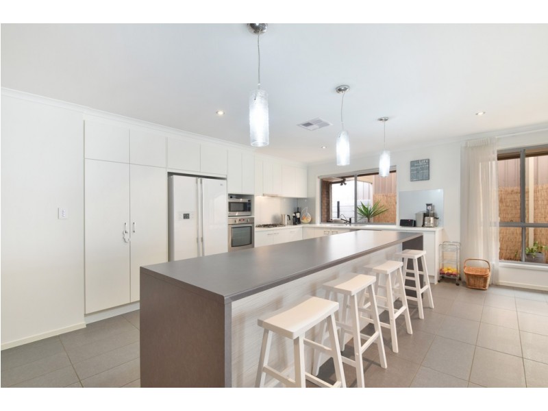 16 Beachport Road, Seaford Rise SA 5169