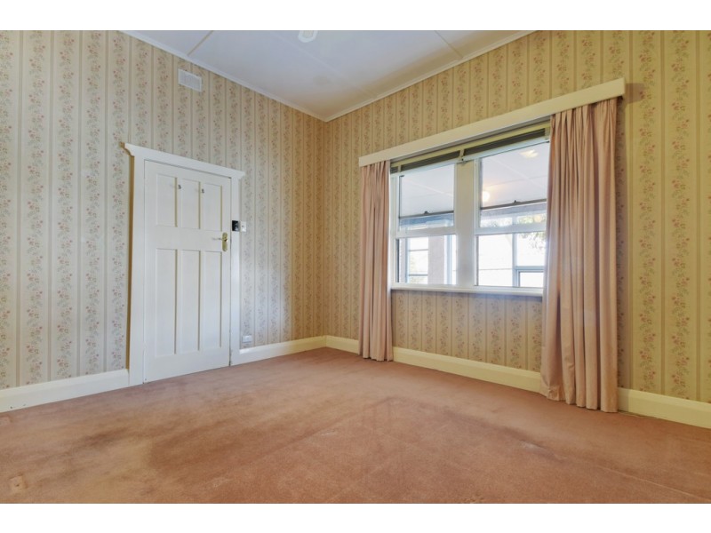 12 Grantley Avenue, Victor Harbor SA 5211