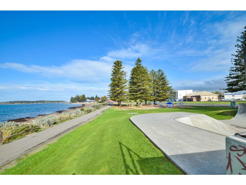 12 Grantley Avenue, Victor Harbor SA 5211