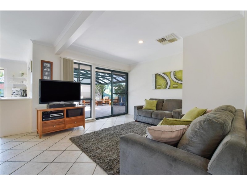 19 Wooding Avenue, Woodcroft SA 5162