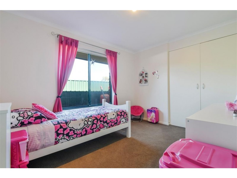 19 Wooding Avenue, Woodcroft SA 5162