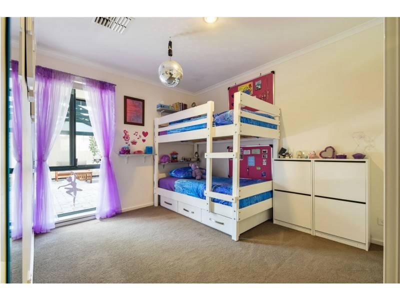 19 Wooding Avenue, Woodcroft SA 5162