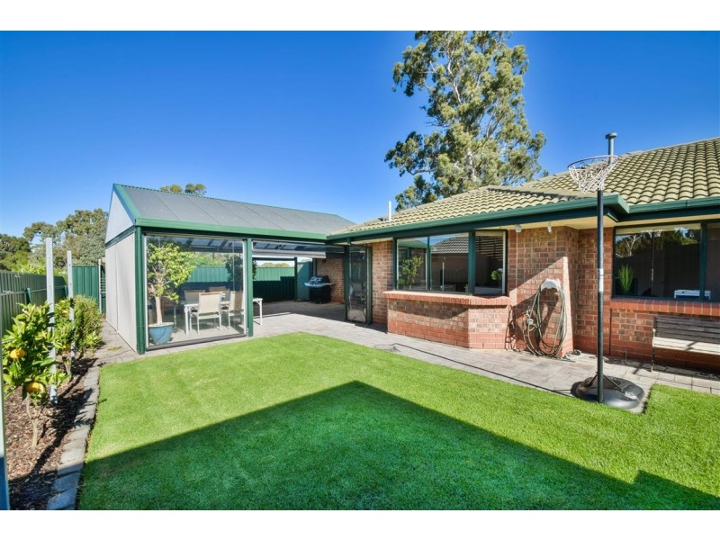 19 Wooding Avenue, Woodcroft SA 5162