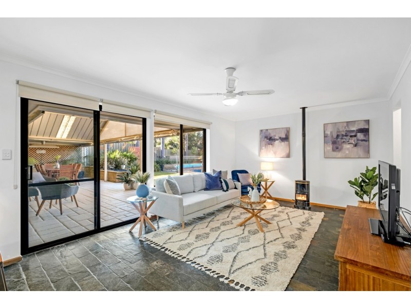 36 Sun Crescent, Happy Valley SA 5159