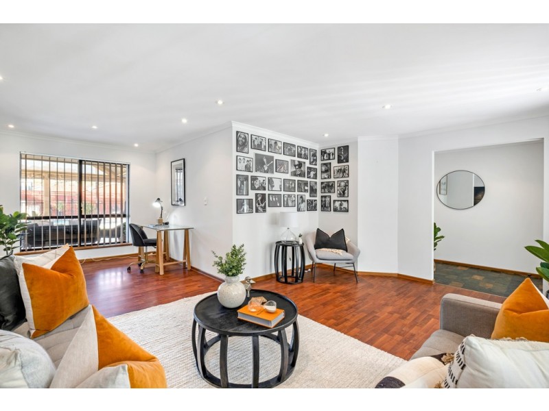 36 Sun Crescent, Happy Valley SA 5159