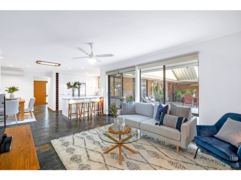 36 Sun Crescent, Happy Valley SA 5159