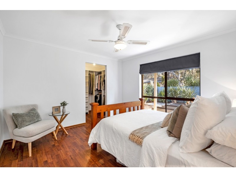 36 Sun Crescent, Happy Valley SA 5159