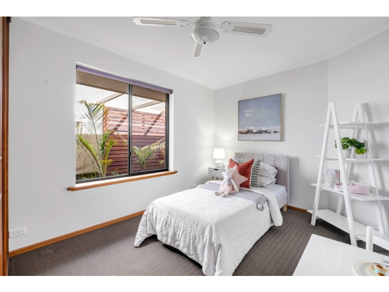 36 Sun Crescent, Happy Valley SA 5159