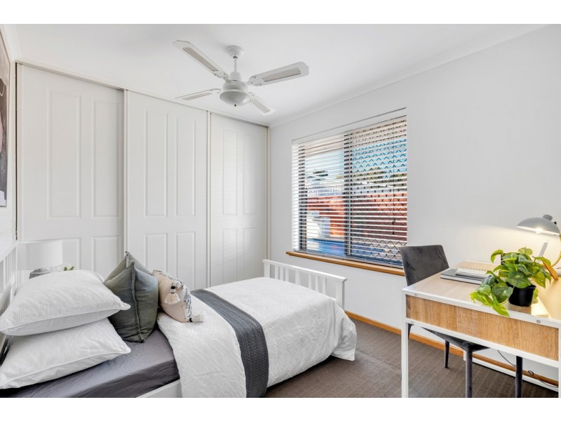 36 Sun Crescent, Happy Valley SA 5159