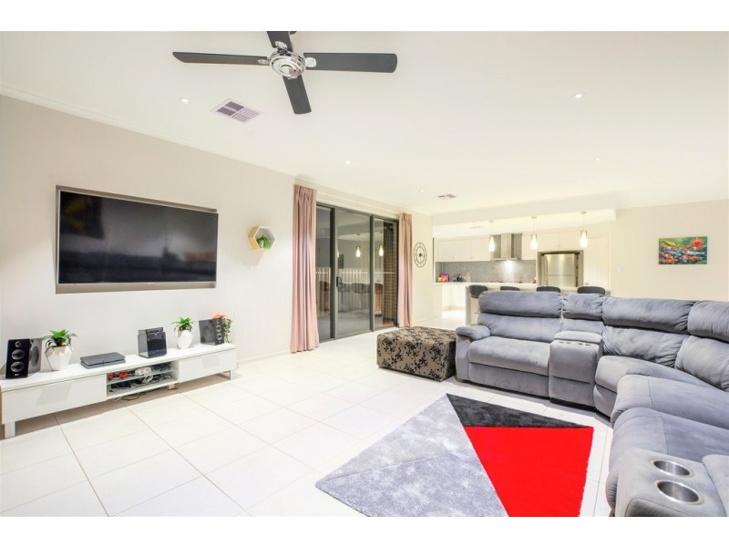 39 Corrimal Ave, Noarlunga Downs SA 5168
