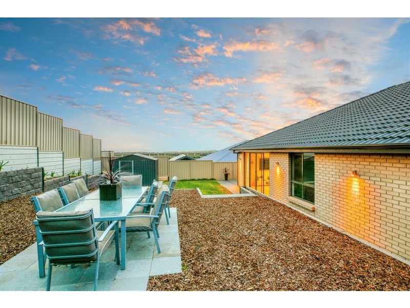 39 Corrimal Ave, Noarlunga Downs SA 5168