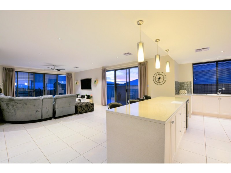 39 Corrimal Ave, Noarlunga Downs SA 5168