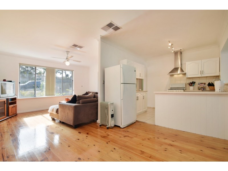 9 Arnold Drive, Hackham SA 5163