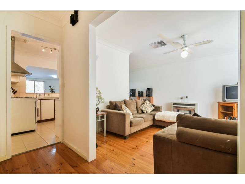 9 Arnold Drive, Hackham SA 5163