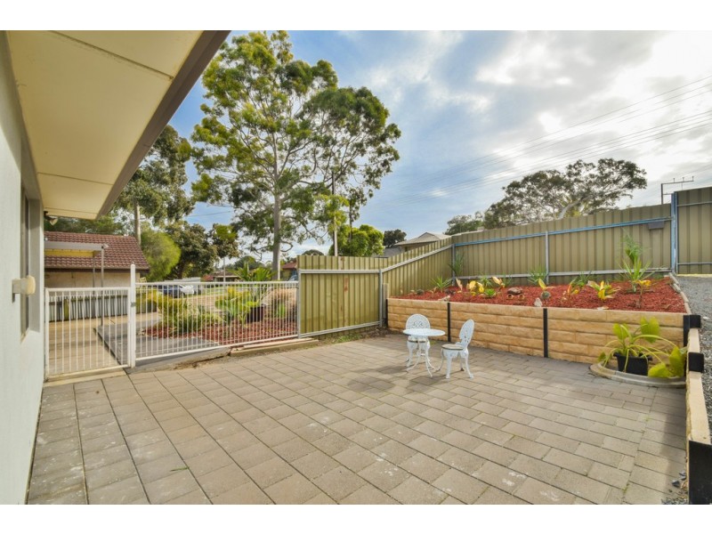 9 Arnold Drive, Hackham SA 5163