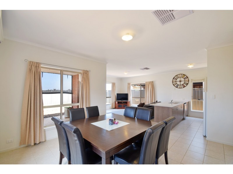 13 Callabonna Avenue, Andrews Farm SA 5114