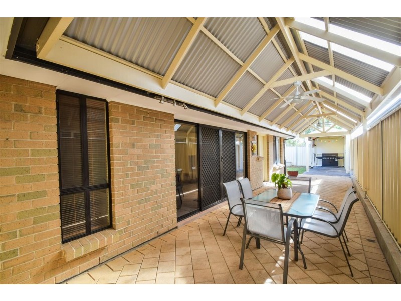 10 Rothschild Street, Woodcroft SA 5162