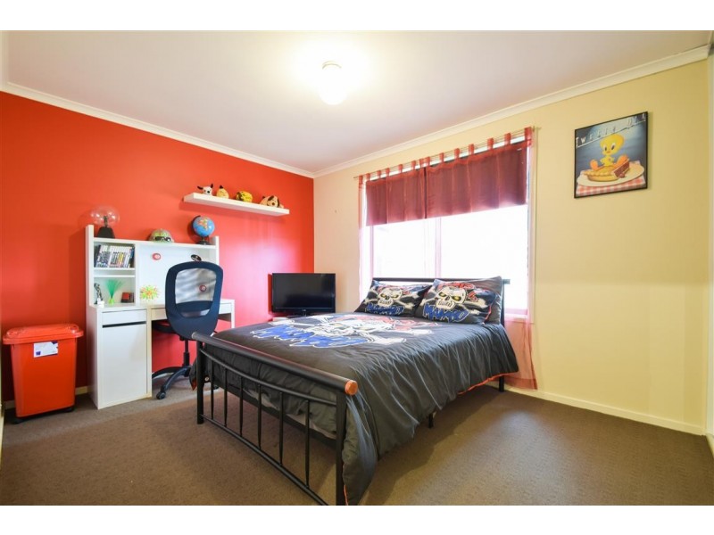 10 Rothschild Street, Woodcroft SA 5162