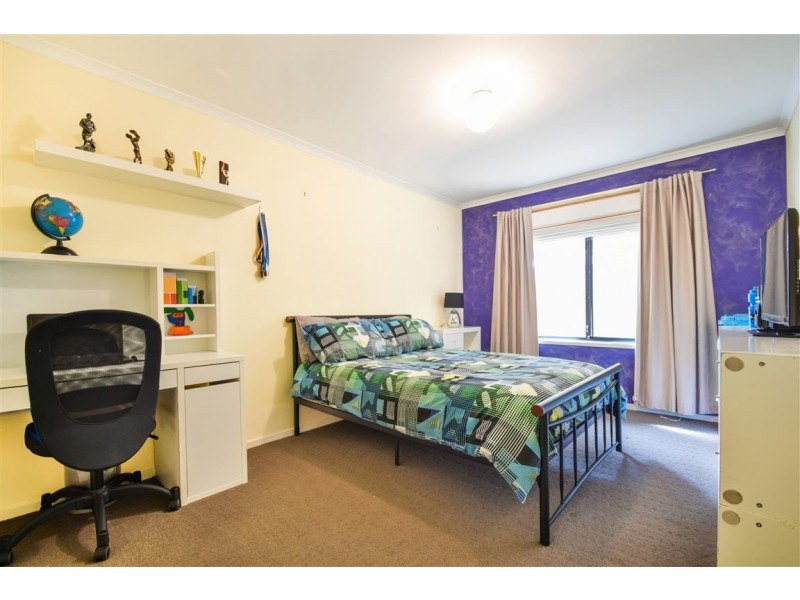 10 Rothschild Street, Woodcroft SA 5162