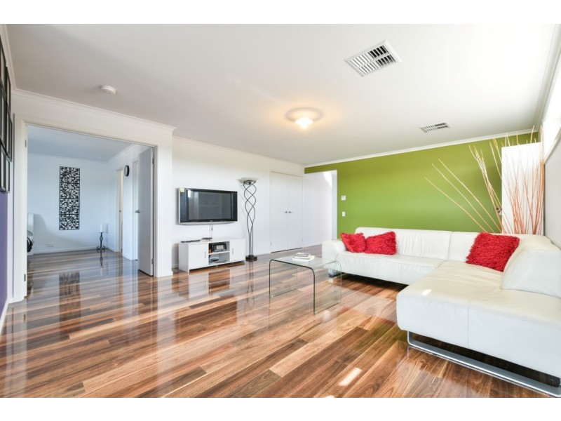 26 Arkle Place, Woodcroft SA 5162