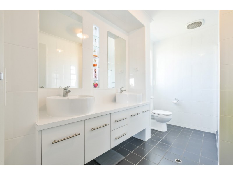 26 Arkle Place, Woodcroft SA 5162