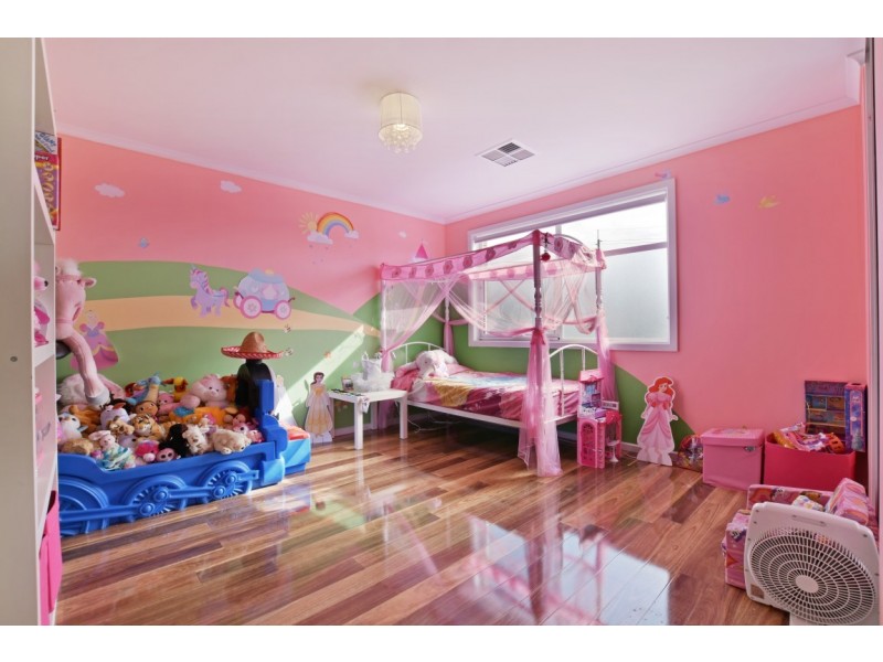 26 Arkle Place, Woodcroft SA 5162