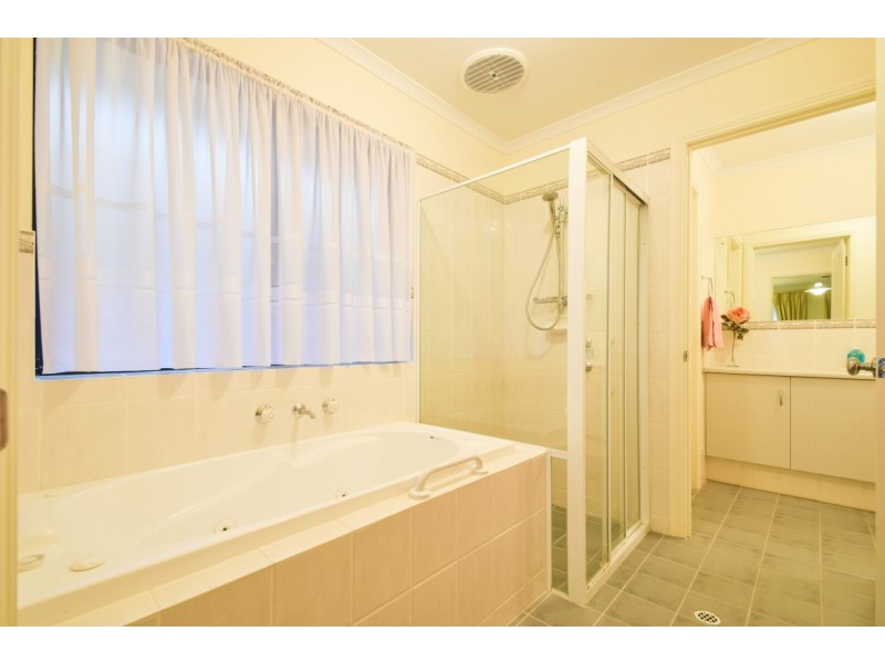 59a Daveys Road, Flagstaff Hill SA 5159