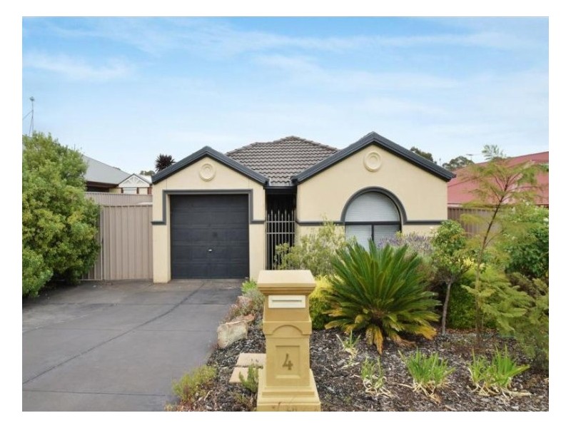 4 Jimmy Watson Drive, Woodcroft SA 5162