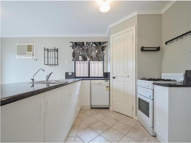 4 Jimmy Watson Drive, Woodcroft SA 5162