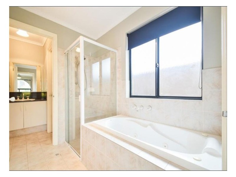 4 Jimmy Watson Drive, Woodcroft SA 5162
