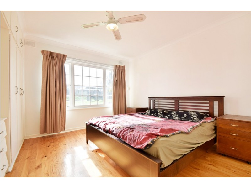 24 Crittenden Road, Morphett Vale SA 5162