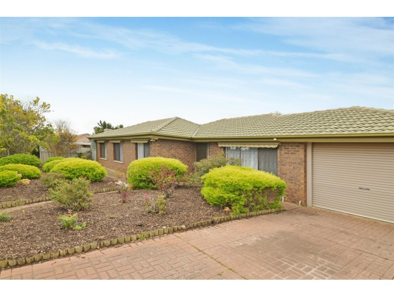 22 French Crescent, Trott Park SA 5158