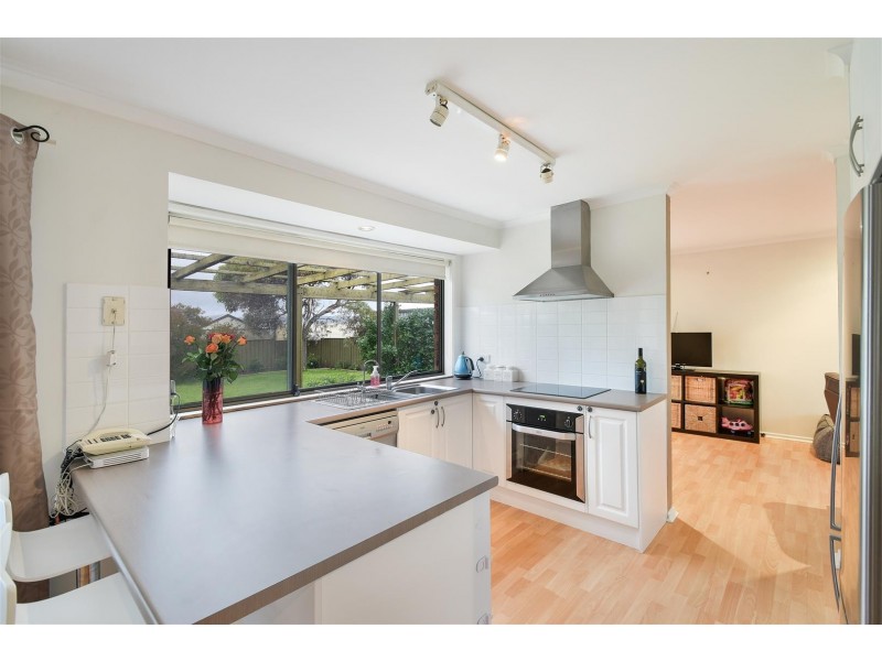 22 French Crescent, Trott Park SA 5158