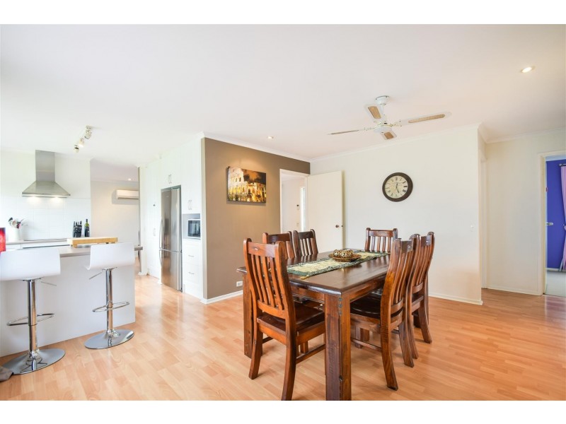 22 French Crescent, Trott Park SA 5158