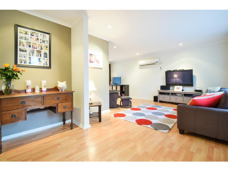 22 French Crescent, Trott Park SA 5158