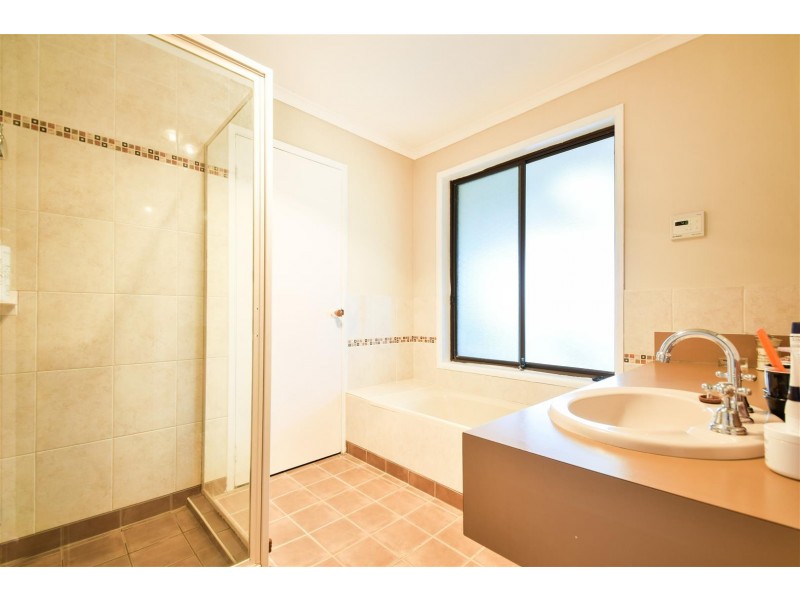 22 French Crescent, Trott Park SA 5158