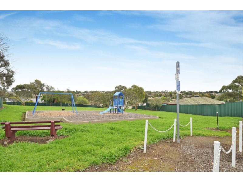 22 French Crescent, Trott Park SA 5158