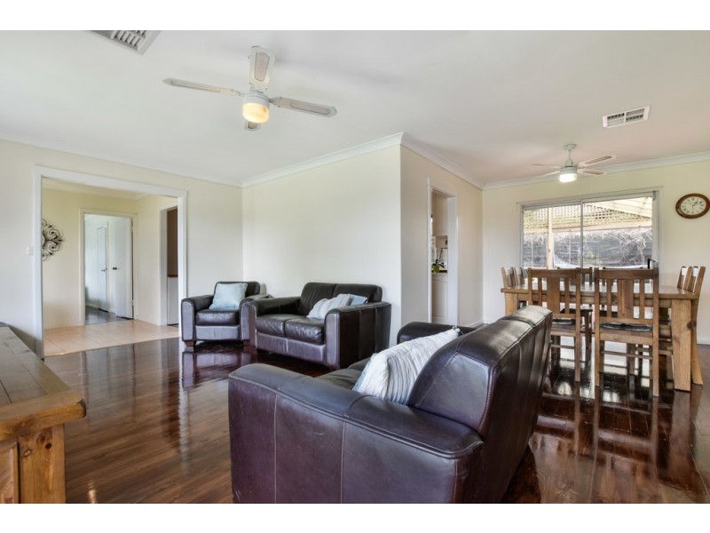 1 Richardson Crescent, Morphett Vale SA 5162